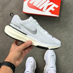 Nike Zoom Invencible Run 3